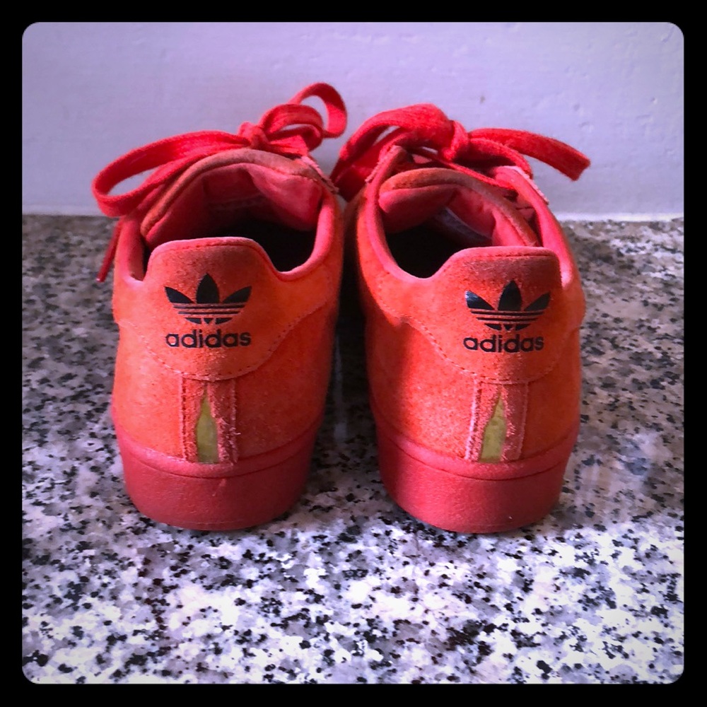 Adidas Superstar City Series NYC Red Youth size 6
